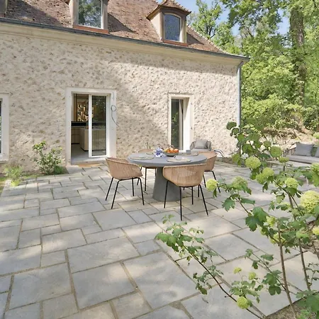 Signature Heated Pool - Welkeys Villa